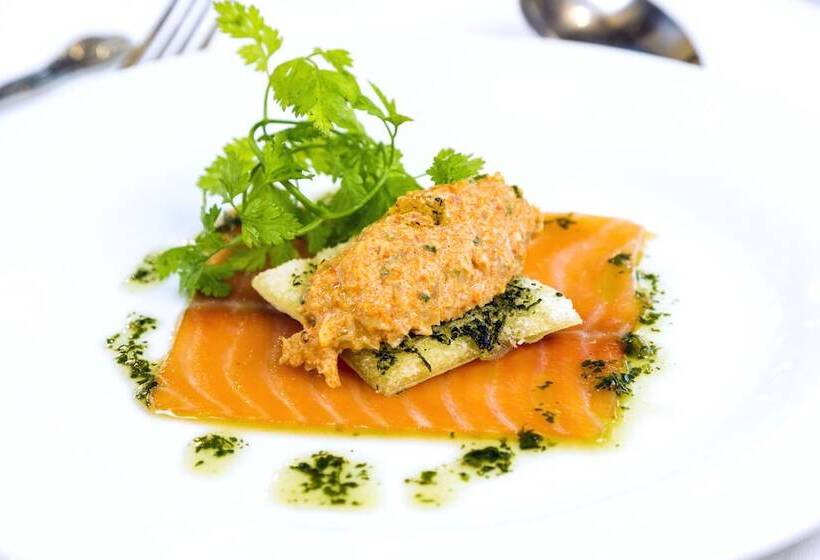 Отель Classic Lodges Solberge Hall