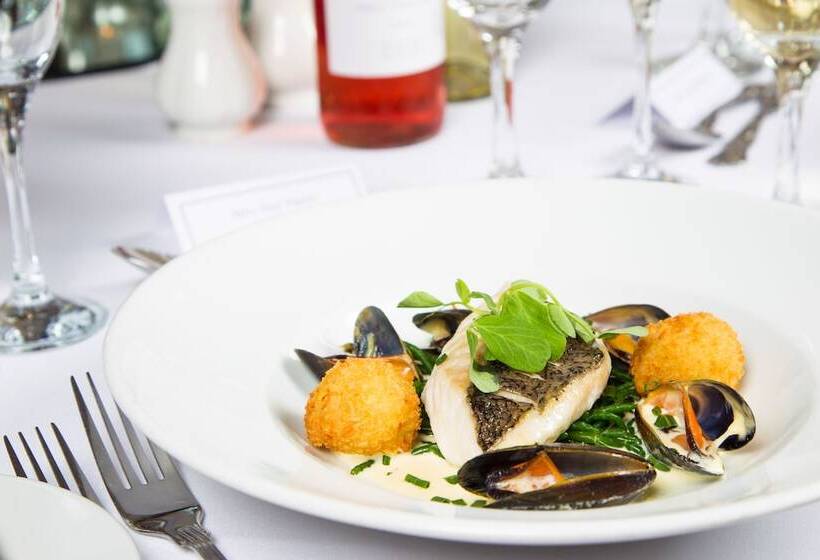 Отель Classic Lodges Solberge Hall