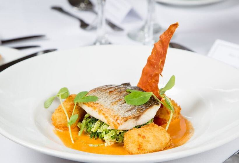 Отель Classic Lodges Solberge Hall