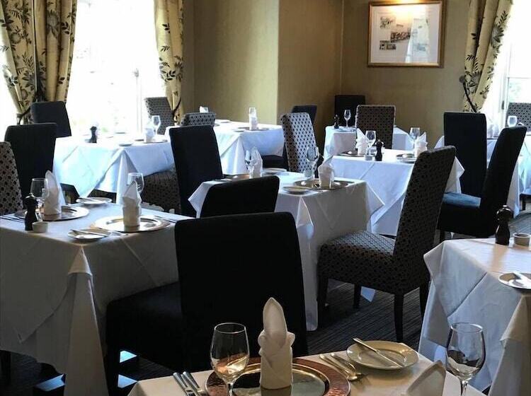 Отель Classic Lodges Solberge Hall