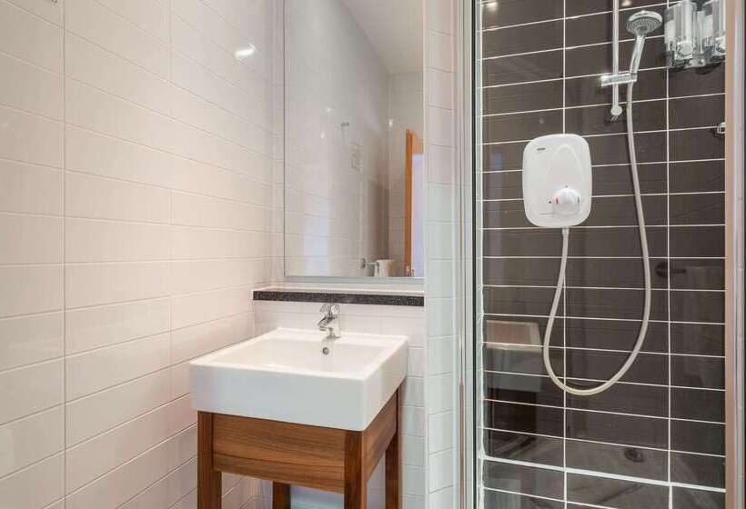 Отель King S Cross Express Inn