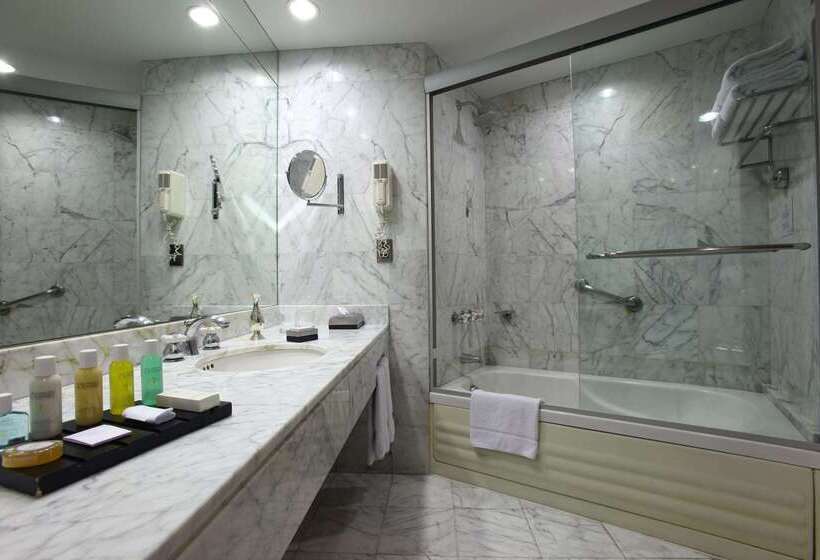 Delfines Hotel & Convention Center