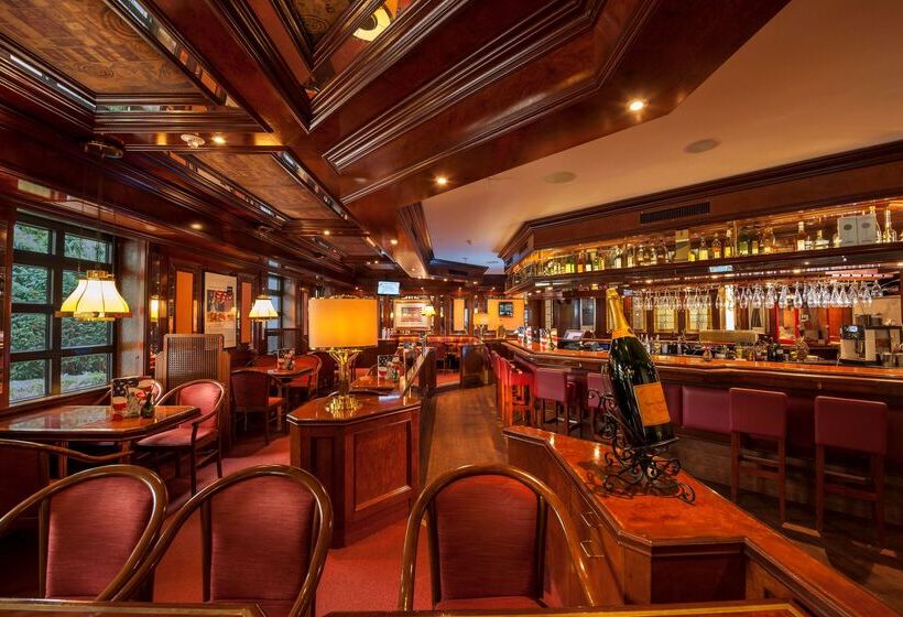 ホテル Dorint Main Taunus Zentrum Frankfurt Sulzbach