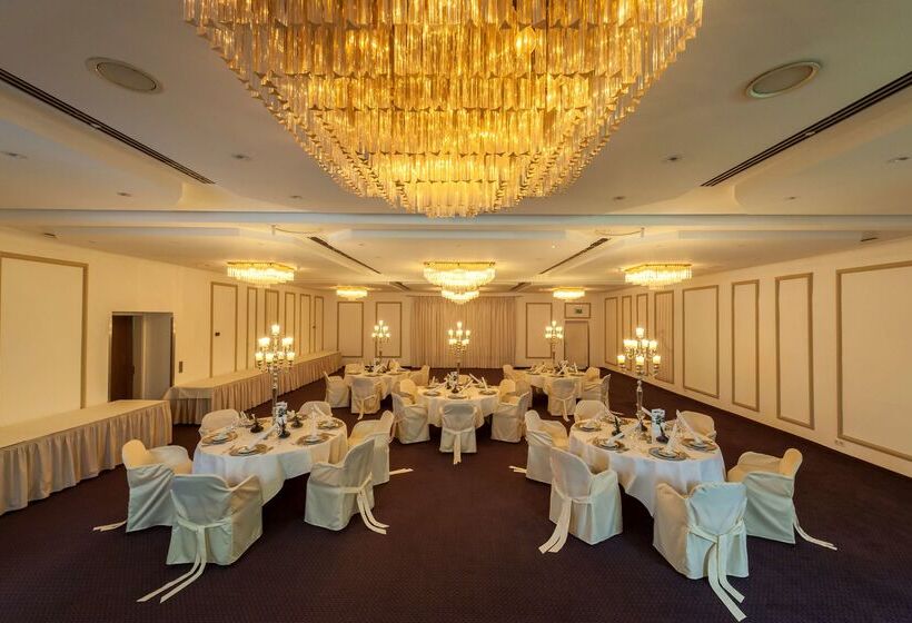 ホテル Dorint Main Taunus Zentrum Frankfurt Sulzbach