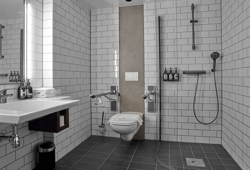 בית מלון כפרי Downtown Camper By Scandic