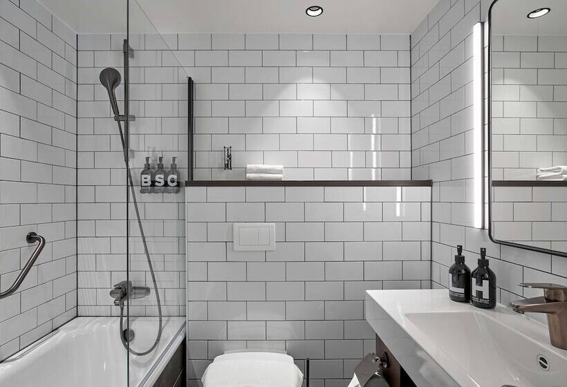 בית מלון כפרי Downtown Camper By Scandic