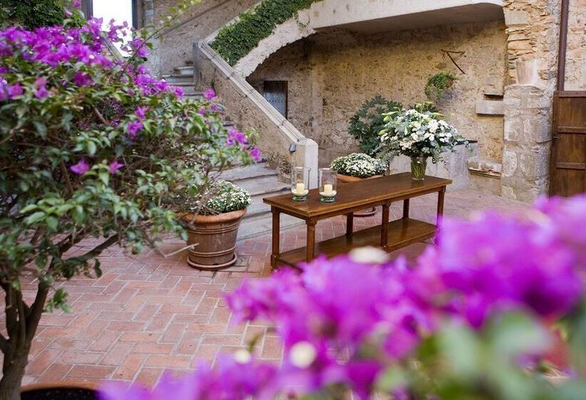 El Far Hotel Restaurant