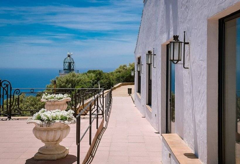 El Far Hotel Restaurant