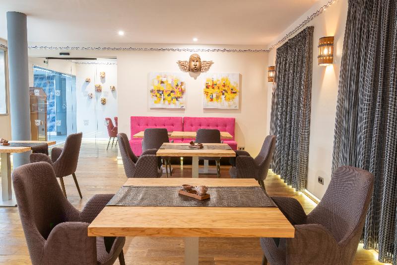 Отель Europe Villa Cortes Gl