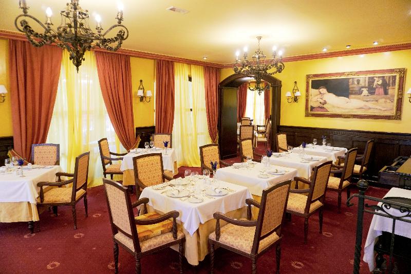 Отель Europe Villa Cortes Gl