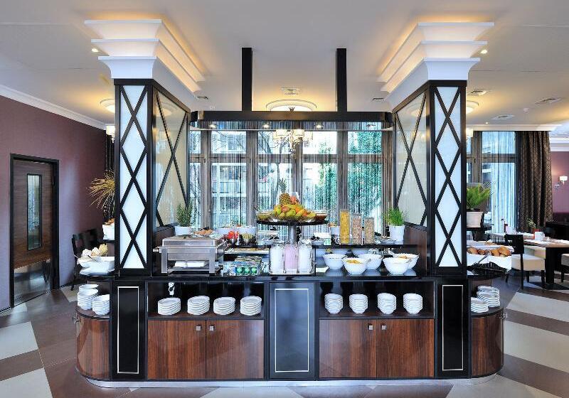 Carlton Hotel Buda Castle