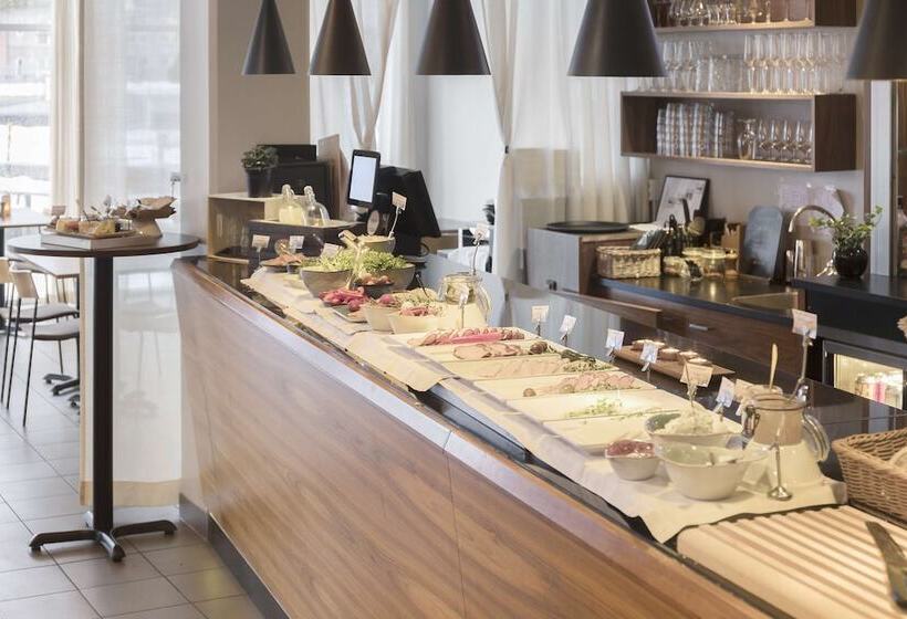 Best Western Hotel River C