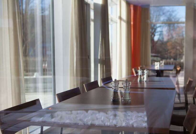 Best Western Hotel River C