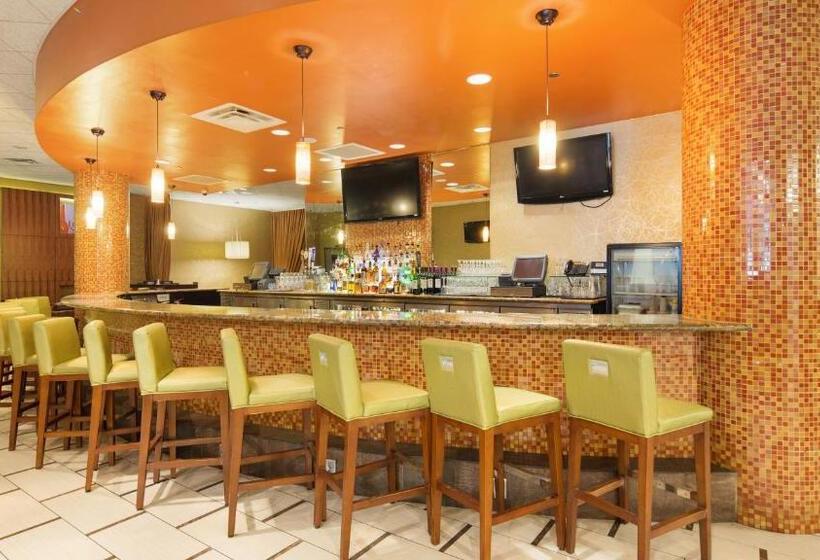 The Florida Hotel & Conference Center In The Florida Mall