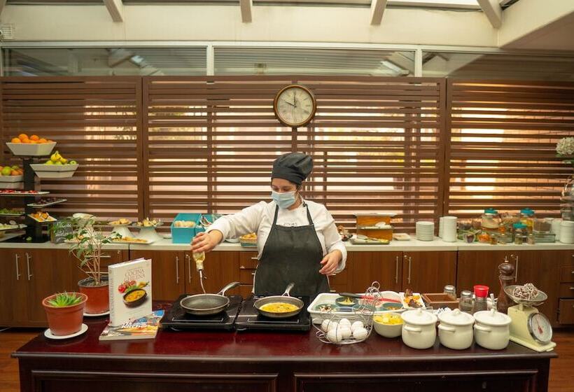 هتل Four Points by Sheraton Santiago