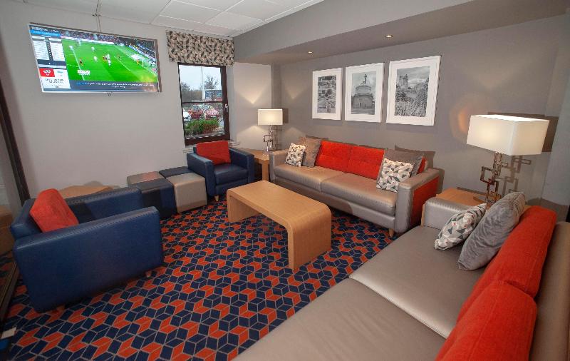 فندق Holiday Inn Express Perth, An Ihg