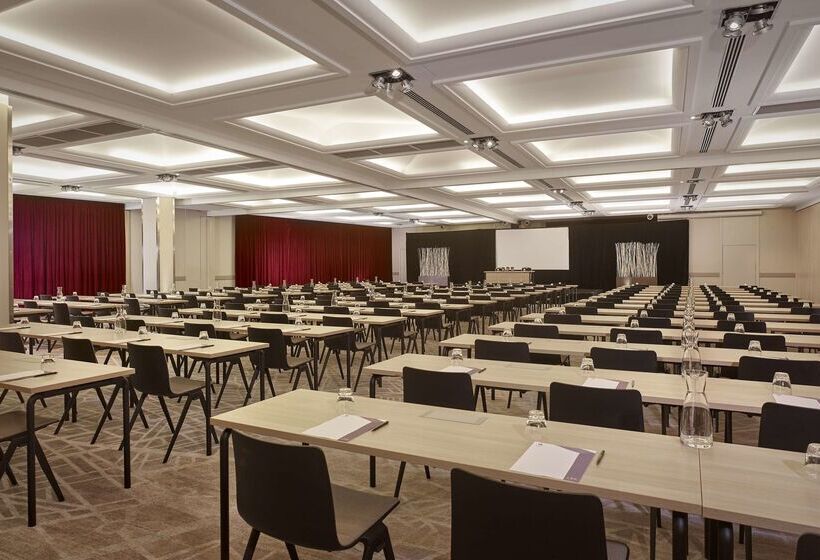 Отель Hyatt Regency Paris Etoile