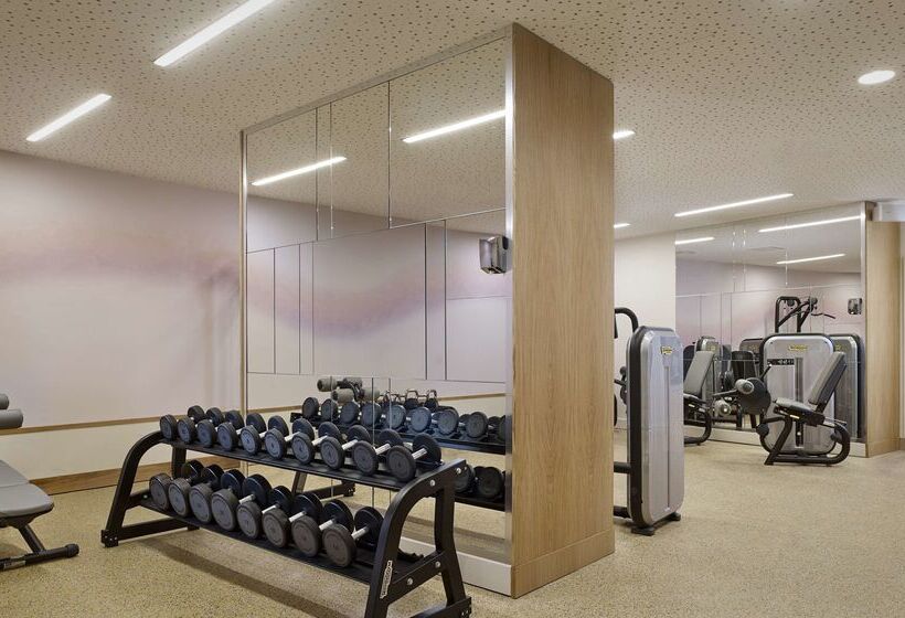 Отель Hyatt Regency Paris Etoile