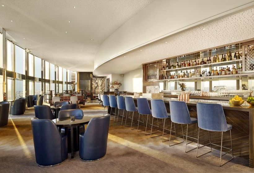 Отель Hyatt Regency Paris Etoile