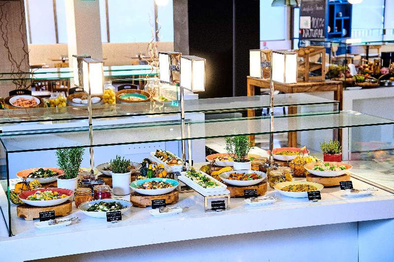 Отель Hyatt Regency Paris Etoile