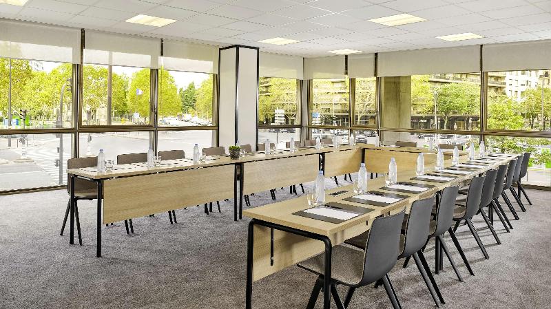 Отель Hyatt Regency Paris Etoile