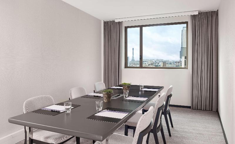 Отель Hyatt Regency Paris Etoile