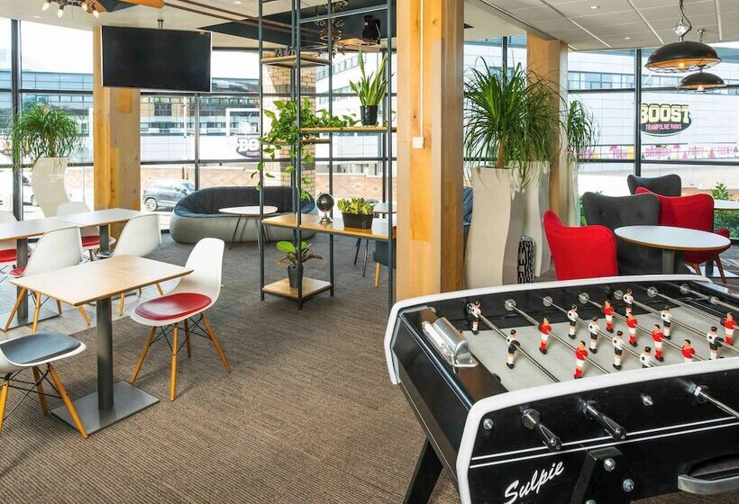 בית מלון כפרי Ibis Leicester