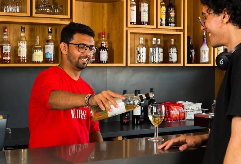 בית מלון כפרי Ibis Leicester