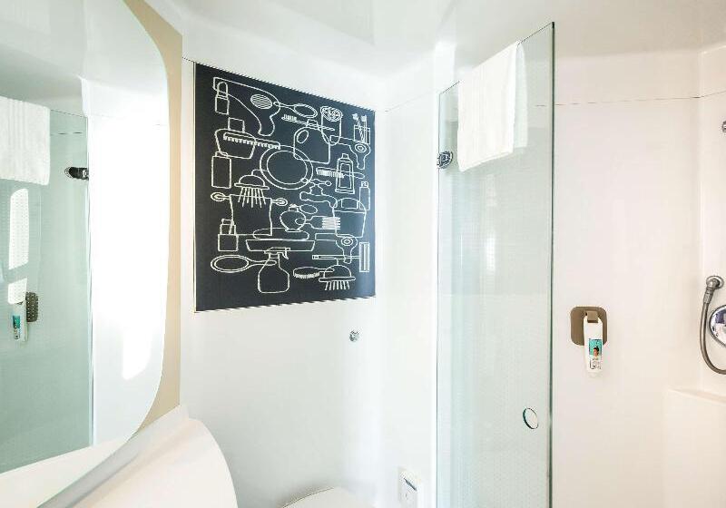 هتل Ibis Leicester