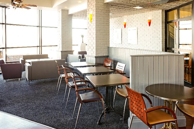 בית מלון כפרי Ibis Leicester