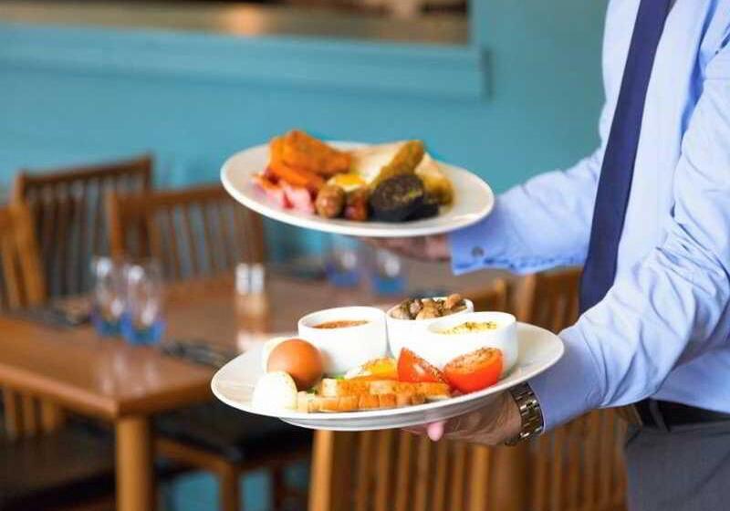 בית מלון כפרי Ibis London Earls Court