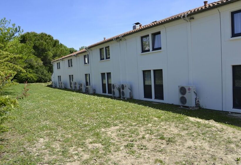 Отель Du Parc Euromédecine By Akena