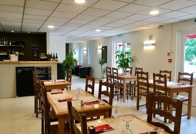 Отель Du Parc Euromédecine By Akena