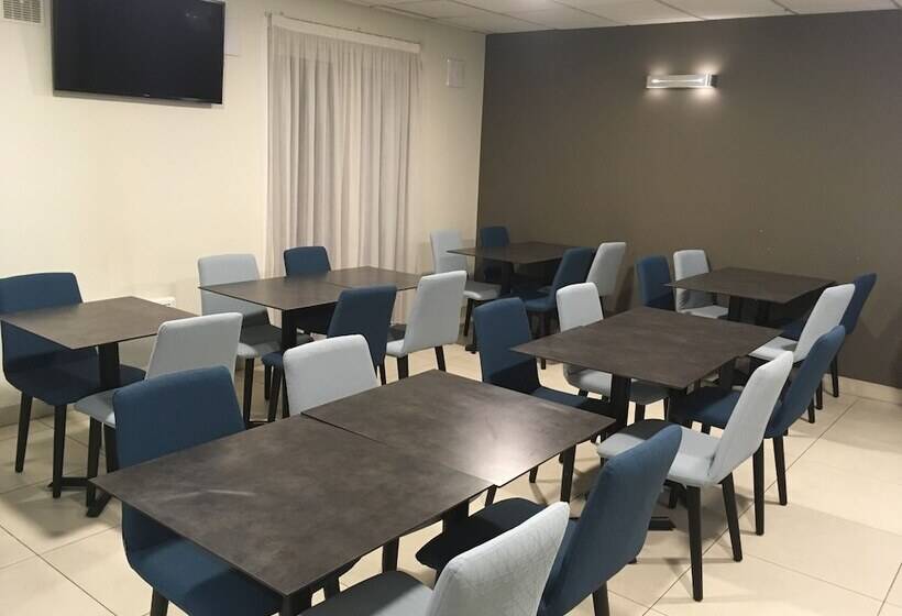 Отель Du Parc Euromédecine By Akena