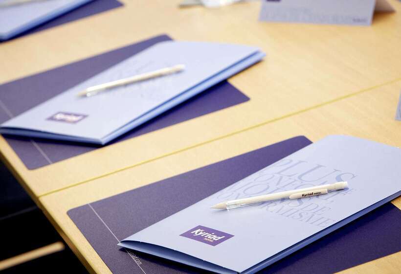 ホテル Kyriad Chateauroux