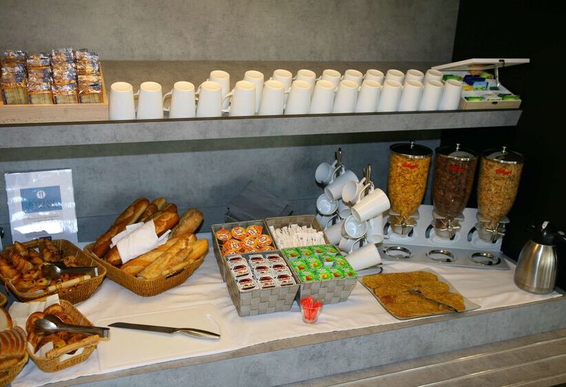 ホテル Kyriad Chateauroux