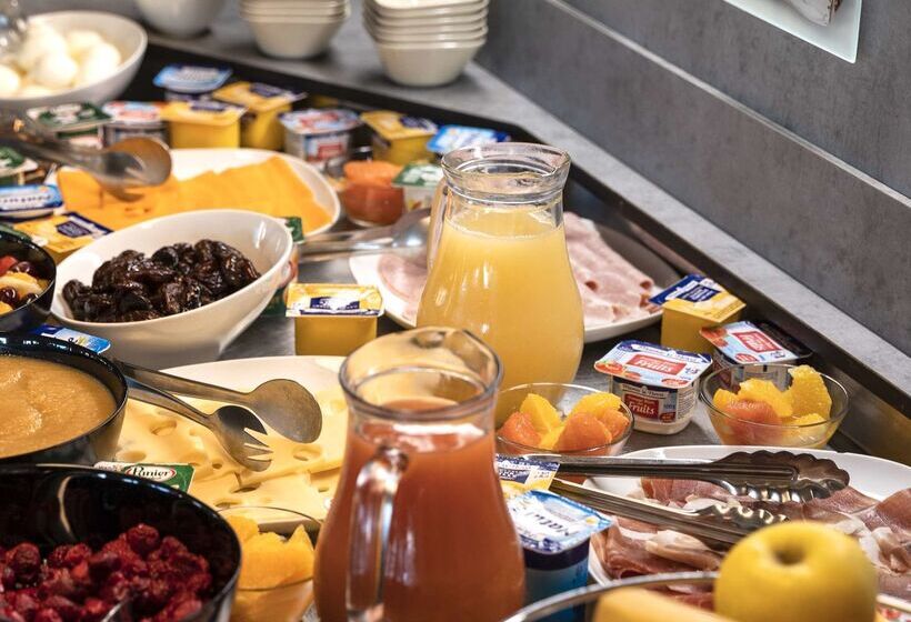 ホテル Kyriad Chateauroux