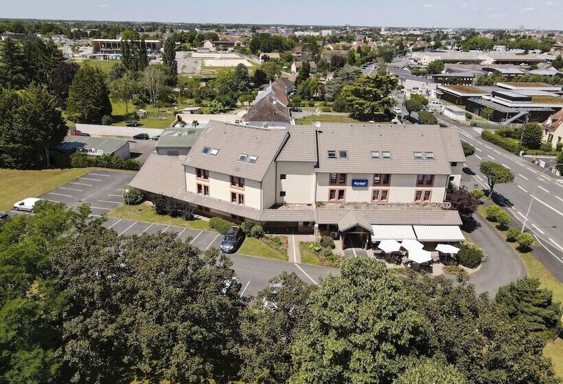 ホテル Kyriad Chateauroux