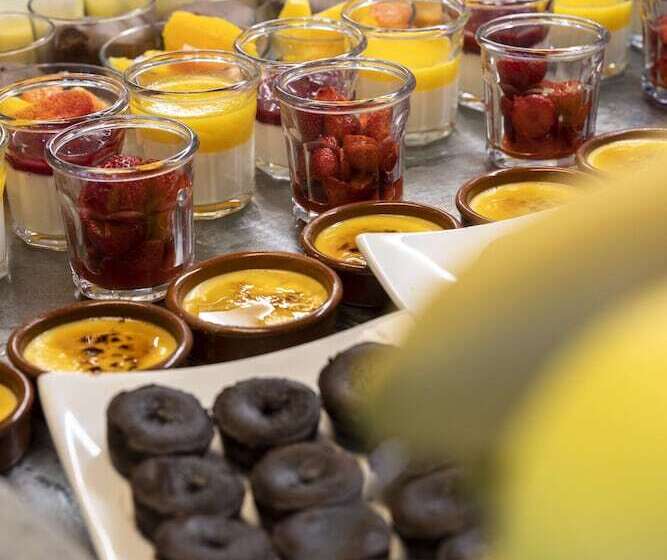 ホテル Kyriad Chateauroux