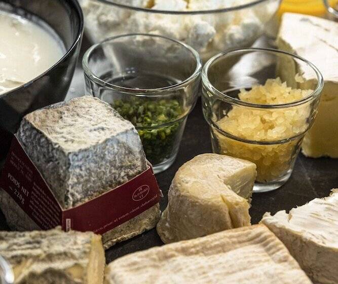 ホテル Kyriad Chateauroux