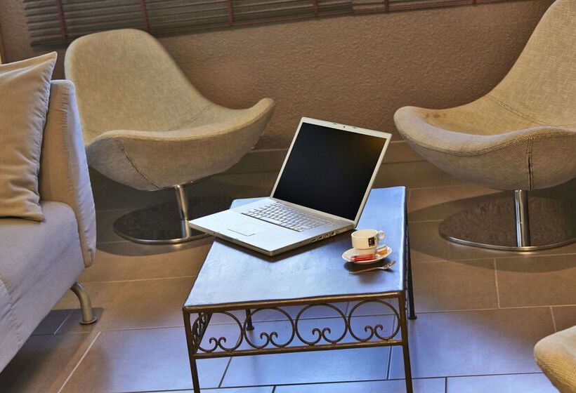 酒店 Kyriad Lyon Sud Saint Genis Laval