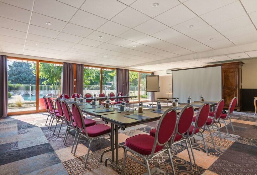 هتل Kyriad Prestige Beaune Le Panorama