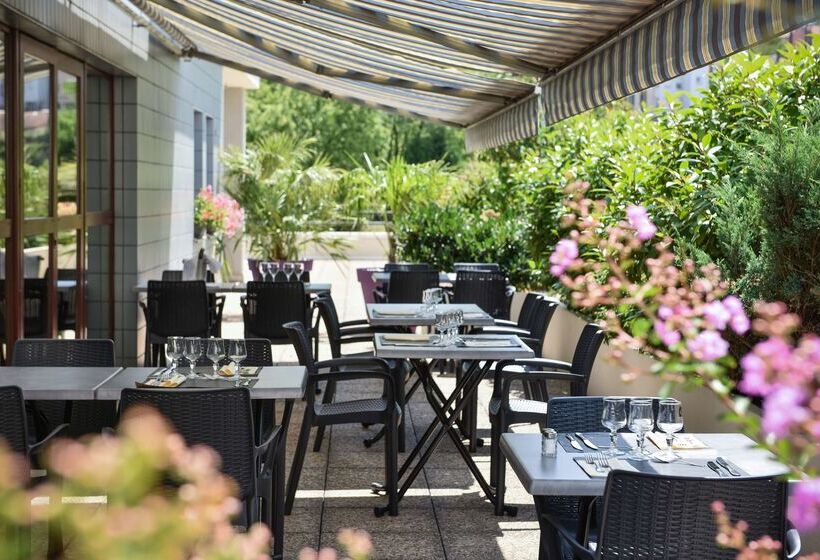 ホテル Kyriad Saint Etienne Centre