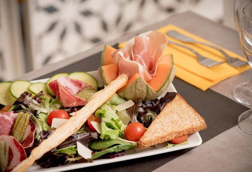 ホテル Kyriad Saint Etienne Centre