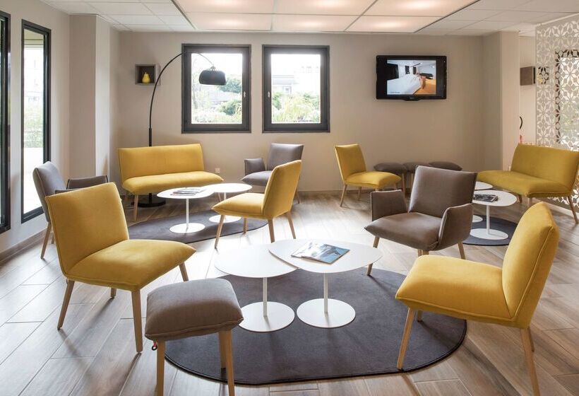 ホテル Kyriad Saint Etienne Centre