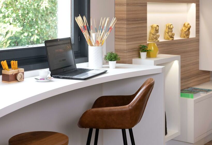 ホテル Kyriad Saint Etienne Centre