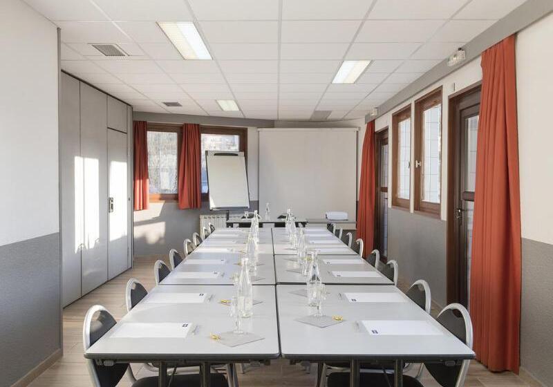 ホテル Kyriad Saint Etienne Centre