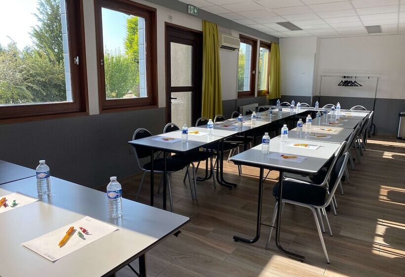 ホテル Kyriad Saint Etienne Centre