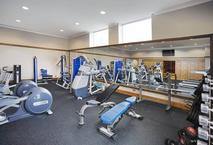 Отель Leonardo Inverness