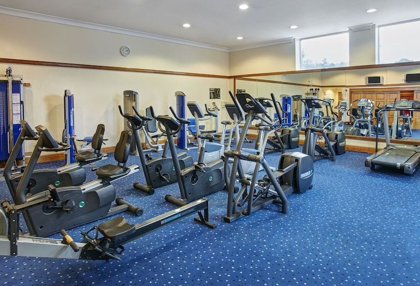 Отель Leonardo Inverness